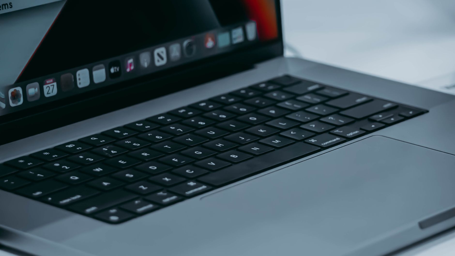 macOS 27.2 Golden Gate